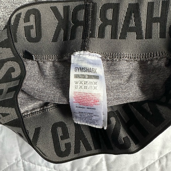 Gymshark Flex Shorts - Picture 2 of 3